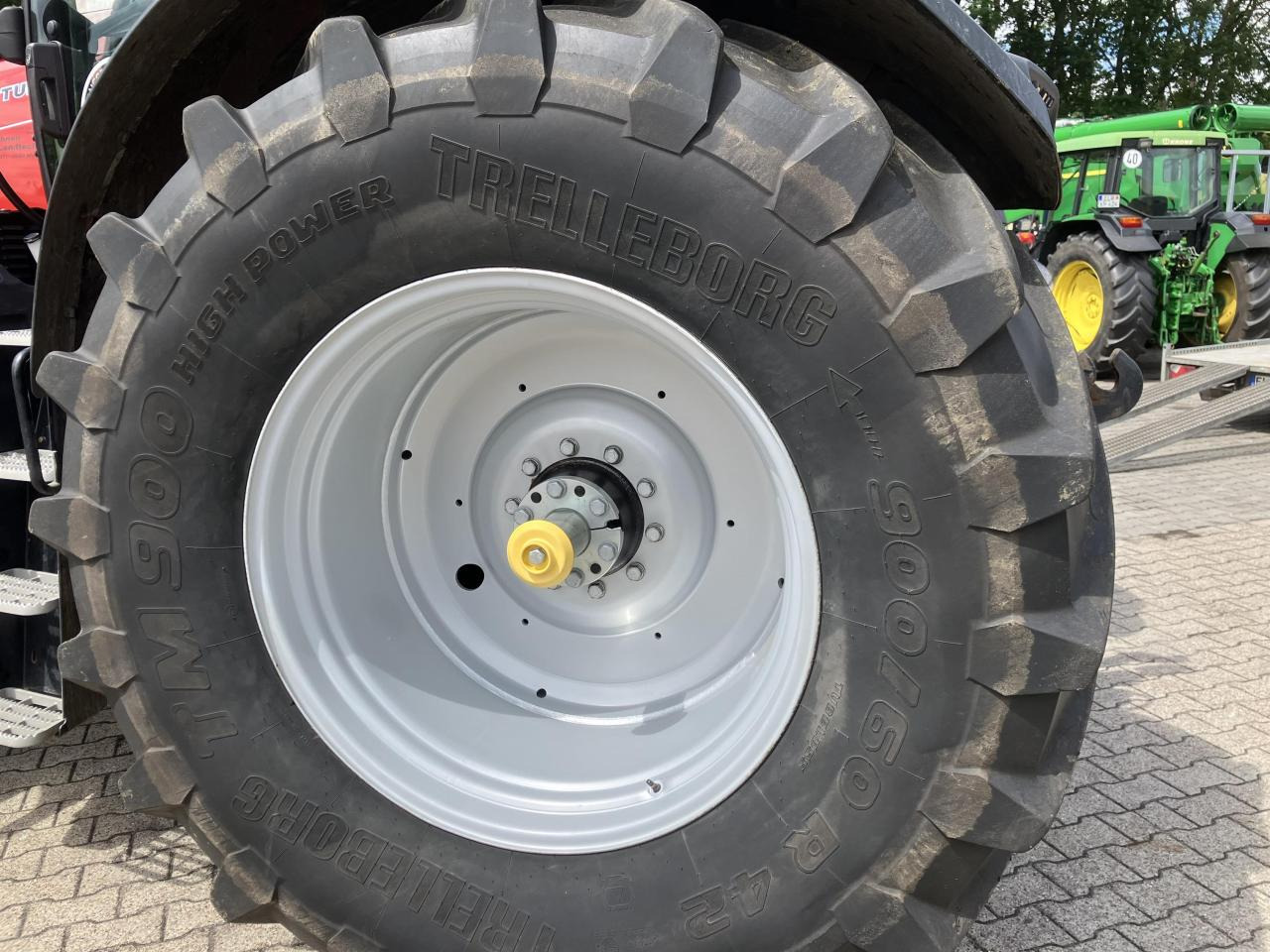 Case-IH Optum 270 CVX - Farm tractor: picture 5 Case-IH Optum 270 CVX - Farm tractor: picture 5