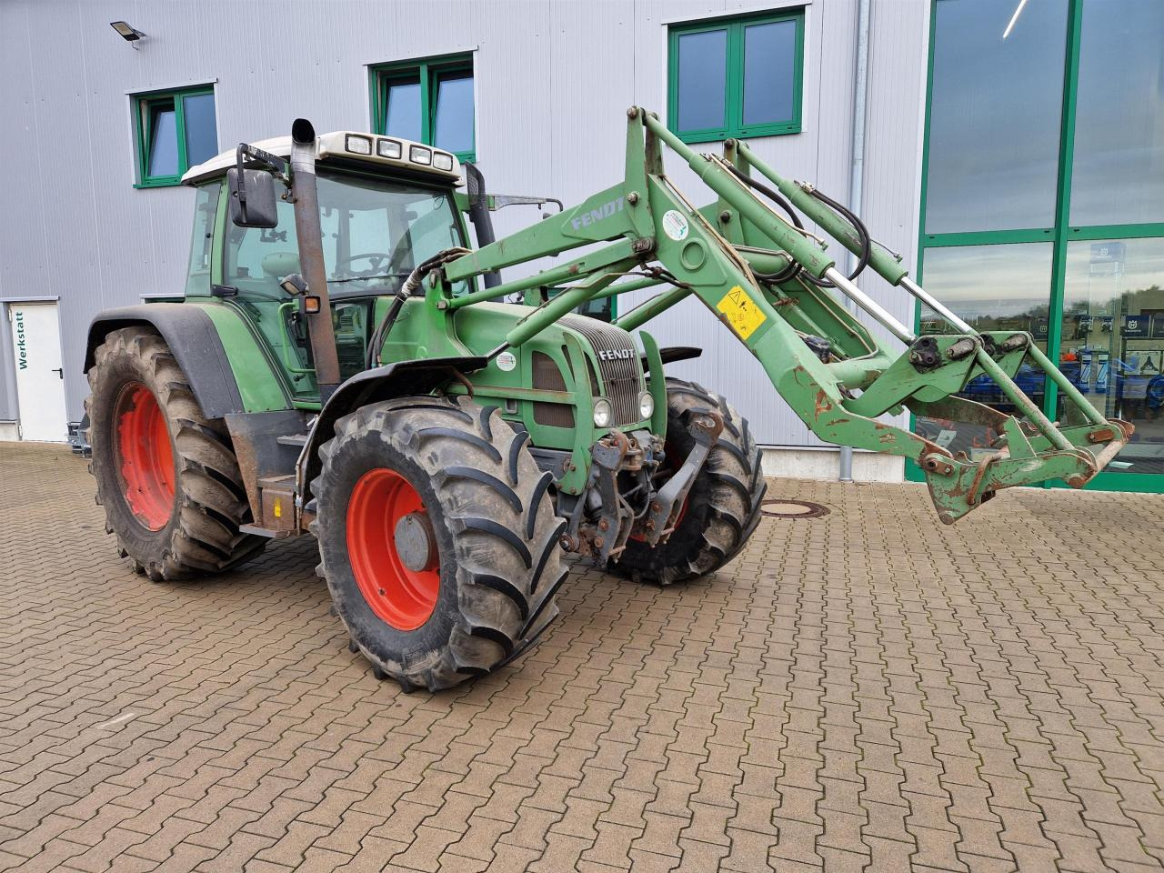 Fendt 714 Vario - Farm tractor: picture 1 Fendt 714 Vario - Farm tractor: picture 1