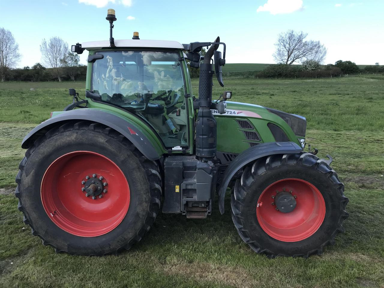 Fendt 724 Vario - Farm tractor: picture 2 Fendt 724 Vario - Farm tractor: picture 2