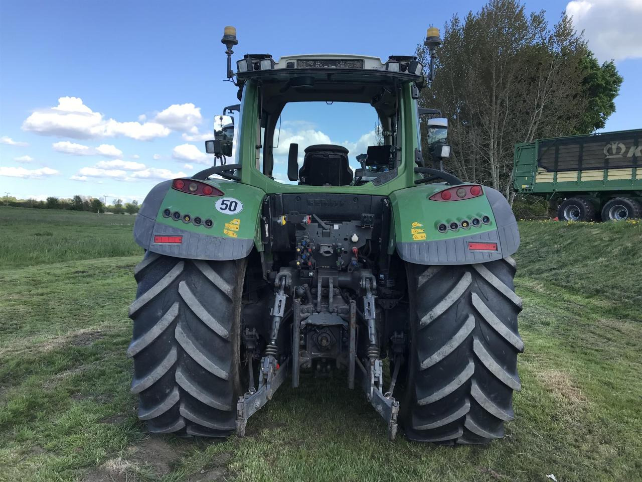 Fendt 724 Vario - Farm tractor: picture 3 Fendt 724 Vario - Farm tractor: picture 3