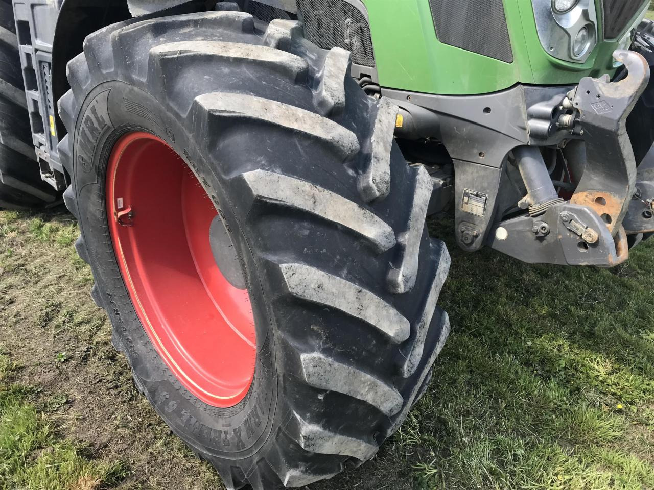 Farm tractor Fendt 828 Vario: picture 14