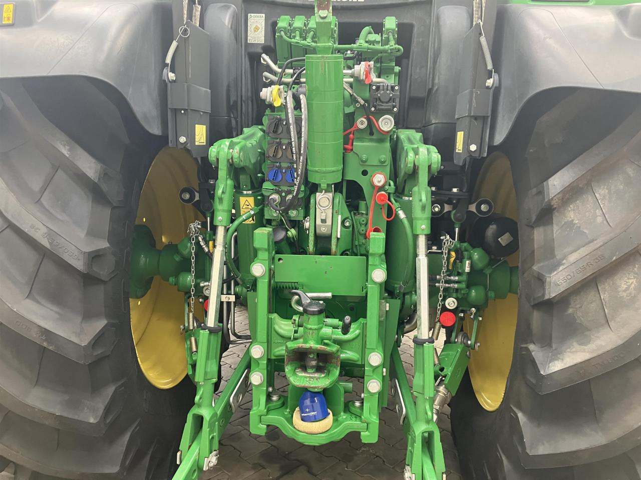 Farm tractor John Deere 6R 140: picture 7
