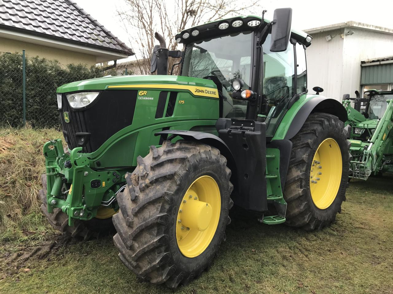 John Deere 6R 175 - Farm tractor: picture 1 John Deere 6R 175 - Farm tractor: picture 1