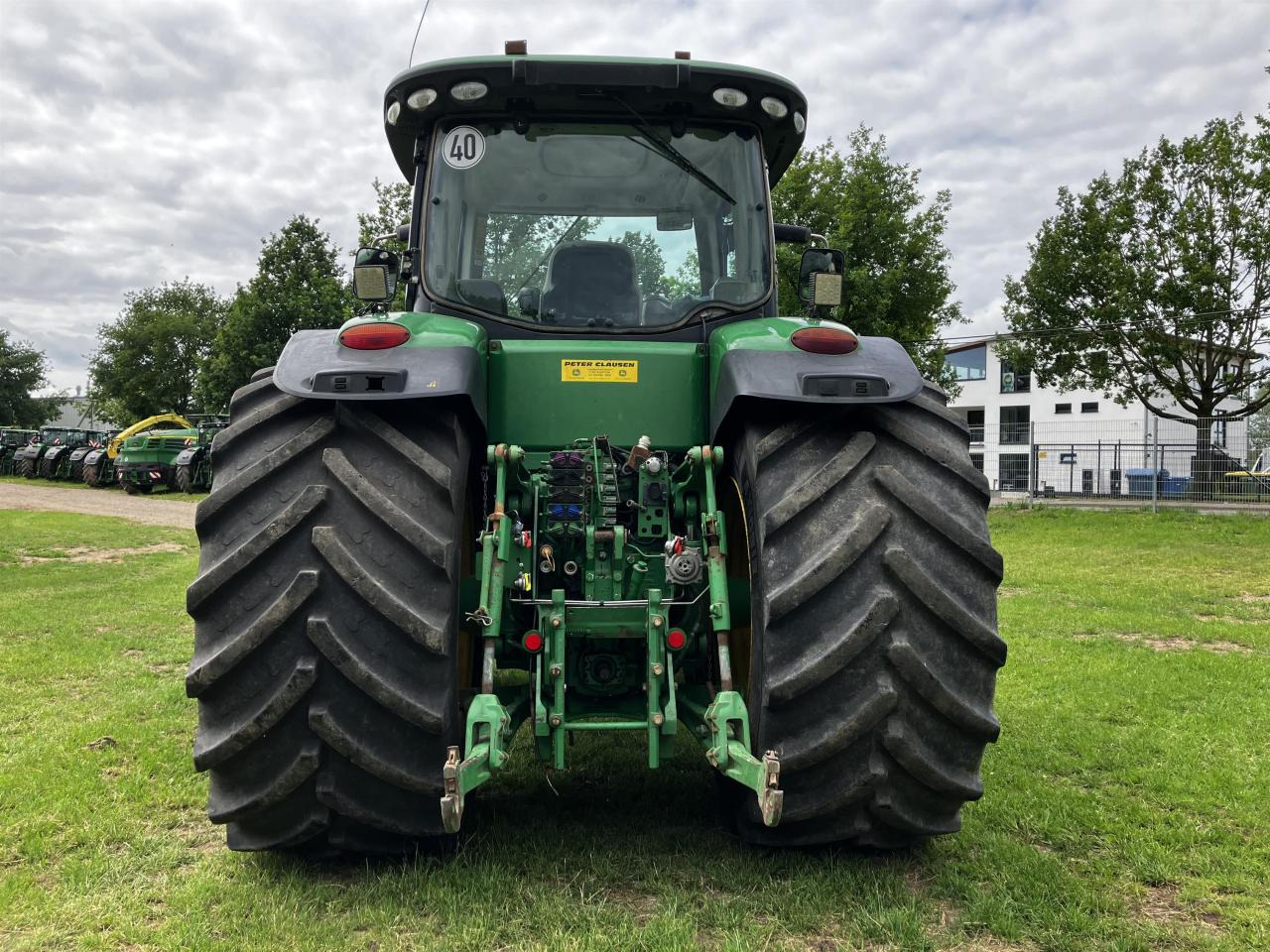 John Deere 8285R - Farm tractor: picture 5 John Deere 8285R - Farm tractor: picture 5