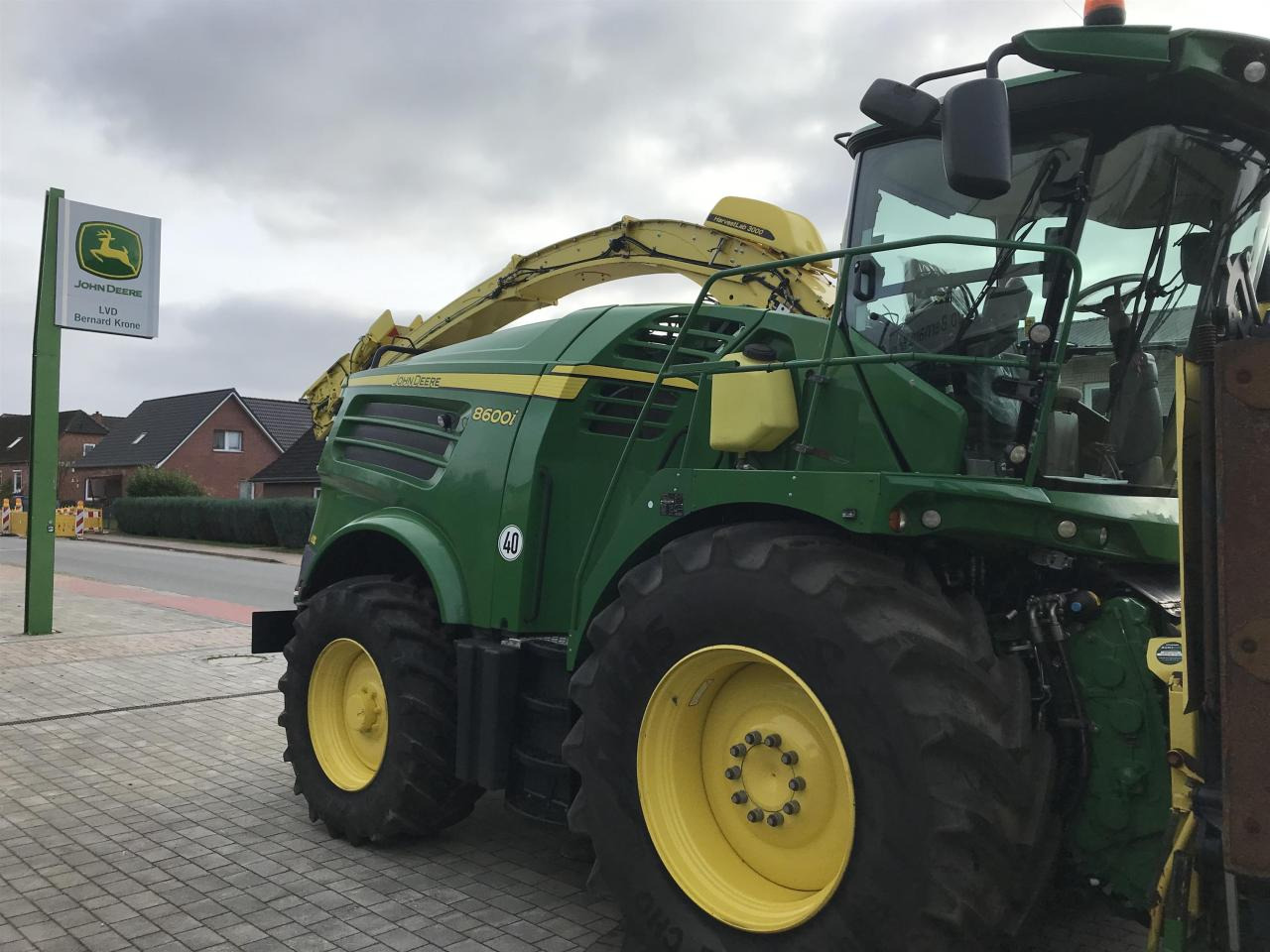 John Deere 8600 - Forage harvester: picture 2 John Deere 8600 - Forage harvester: picture 2