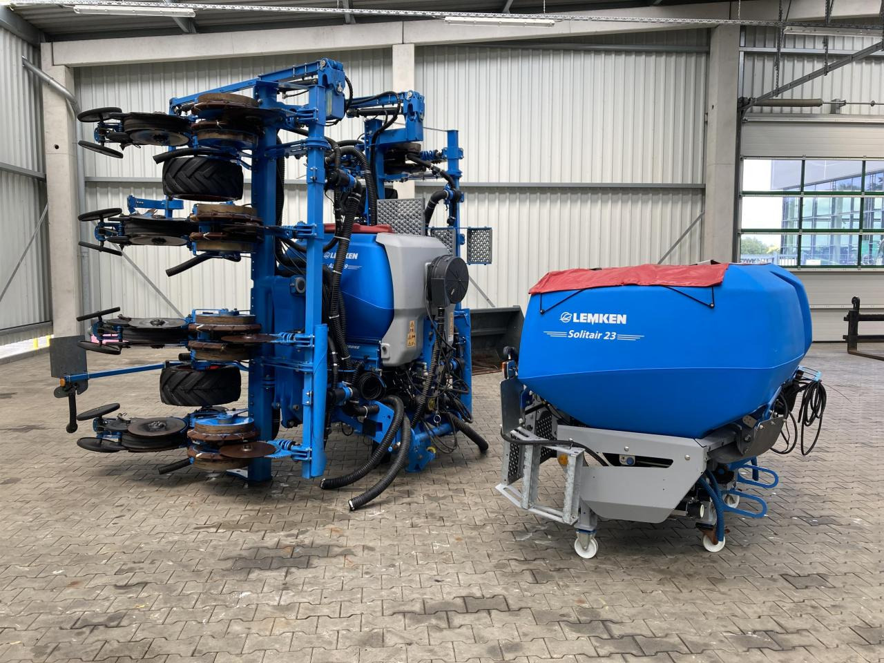Lemken Azurit 9/8.75 - Precision sowing machine: picture 1 Lemken Azurit 9/8.75 - Precision sowing machine: picture 1