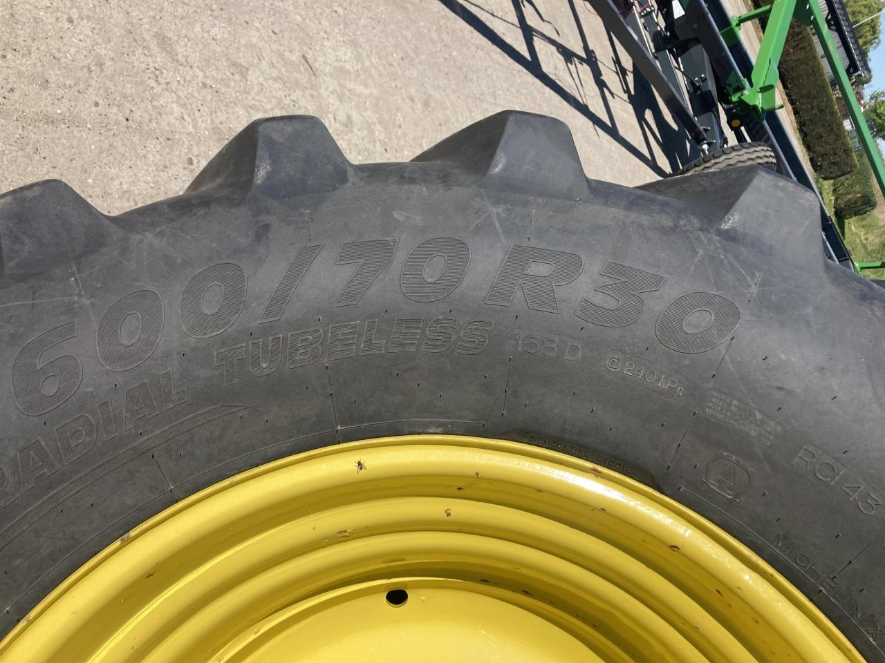 Michelin 600/70R30 - Tire for Agricultural machinery: picture 5 Michelin 600/70R30 - Tire for Agricultural machinery: picture 5