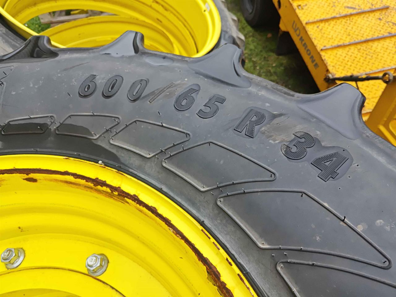 Mitas 600/65R34 - Tire for Agricultural machinery: picture 5 Mitas 600/65R34 - Tire for Agricultural machinery: picture 5