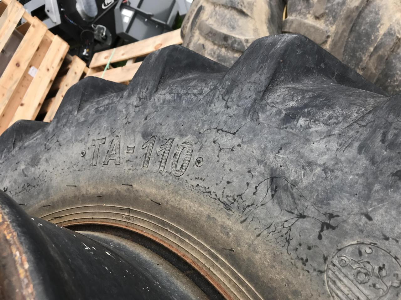 Petlas 600/65R34 - Tire for Agricultural machinery: picture 4 Petlas 600/65R34 - Tire for Agricultural machinery: picture 4