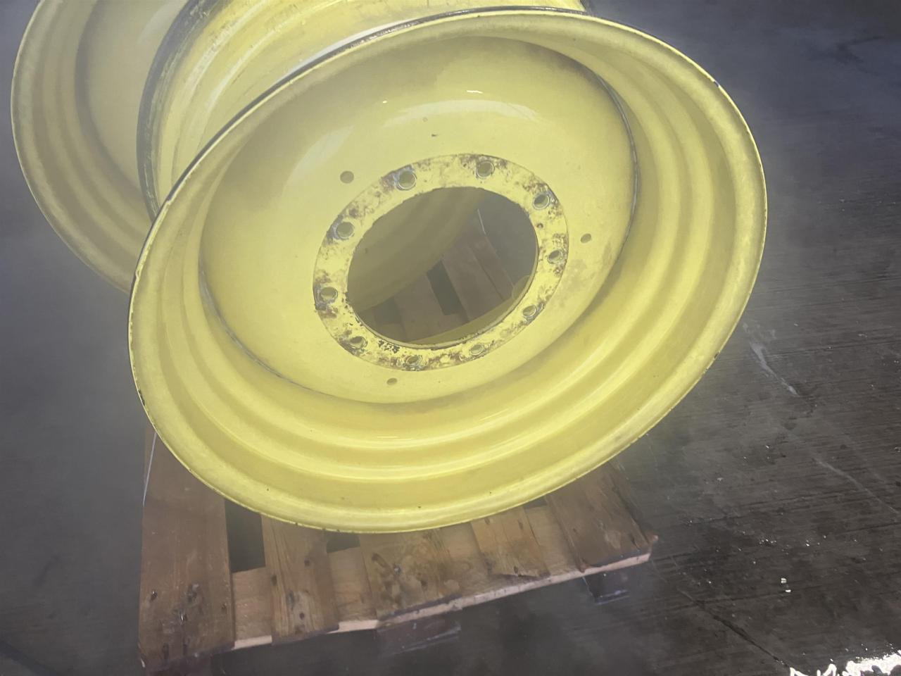 UNBEKANNT 16x30 - Rim for Agricultural machinery: picture 2 UNBEKANNT 16x30 - Rim for Agricultural machinery: picture 2