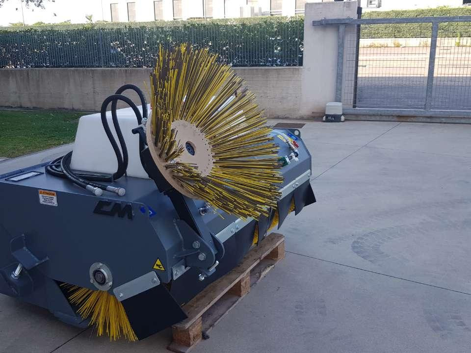 CM CM Crusher CBS 175 HD - Broom for Skid steer loader: picture 3 CM CM Crusher CBS 175 HD - Broom for Skid steer loader: picture 3