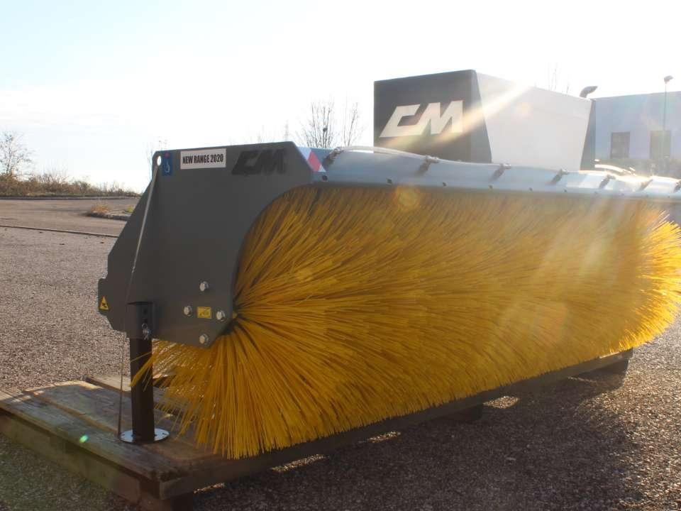 CM Crusher CSA 225 - Broom for Skid steer loader: picture 1 CM Crusher CSA 225 - Broom for Skid steer loader: picture 1