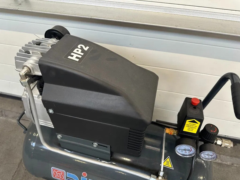 Airmec FIAC 2 PK 170 L / min 8 Bar Elektrische Zuigercompressor Overstock - Air compressor: picture 5 Airmec FIAC 2 PK 170 L / min 8 Bar Elektrische Zuigercompressor Overstock - Air compressor: picture 5