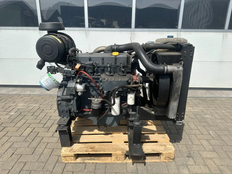 Deutz BF4M 1013 Diesel Engine 4 cylinder 102 kW / 137 HP - Engine for Material handling equipment: picture 1 Deutz BF4M 1013 Diesel Engine 4 cylinder 102 kW / 137 HP - Engine for Material handling equipment: picture 1