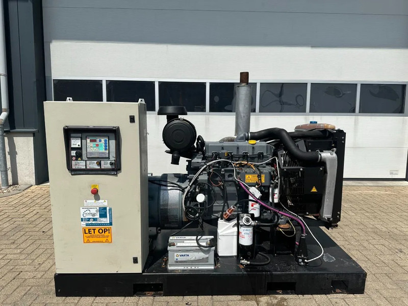 Deutz BF4M 1013 EC Mecc Alte Spa 105 kVA noodstroom generatorset met ATS Automatische Netovername - Generator set: picture 1 Deutz BF4M 1013 EC Mecc Alte Spa 105 kVA noodstroom generatorset met ATS Automatische Netovername - Generator set: picture 1