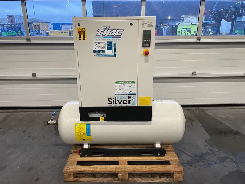 Fiac New Silver 10 / 270 Silent 7.5 kW 860 L / min 10 bar Elektrische Schroefcompressor met ketel - Air compressor: picture 1 Fiac New Silver 10 / 270 Silent 7.5 kW 860 L / min 10 bar Elektrische Schroefcompressor met ketel - Air compressor: picture 1