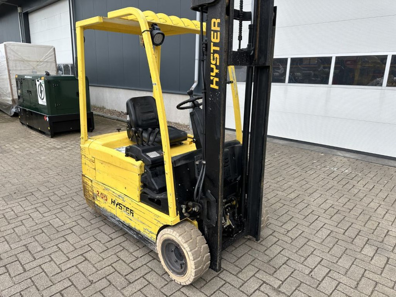 Hyster J2.00XMI 2 ton Triplex Freelift Sideshift Elektra Heftruck accu 2012 - Electric forklift: picture 5 Hyster J2.00XMI 2 ton Triplex Freelift Sideshift Elektra Heftruck accu 2012 - Electric forklift: picture 5