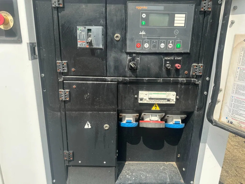 Iveco FPT F32 AM1A Leroy Somer 32 kVA Silent generatorset 368 hours ! - Generator set: picture 3 Iveco FPT F32 AM1A Leroy Somer 32 kVA Silent generatorset 368 hours ! - Generator set: picture 3