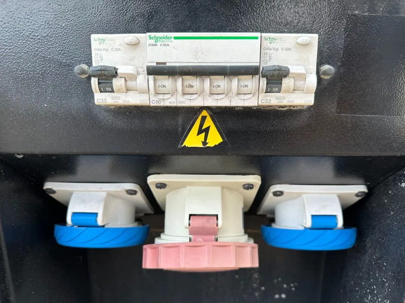 Iveco FPT F32 AM1A Leroy Somer 32 kVA Silent generatorset 667 hours ! - Generator set: picture 5 Iveco FPT F32 AM1A Leroy Somer 32 kVA Silent generatorset 667 hours ! - Generator set: picture 5