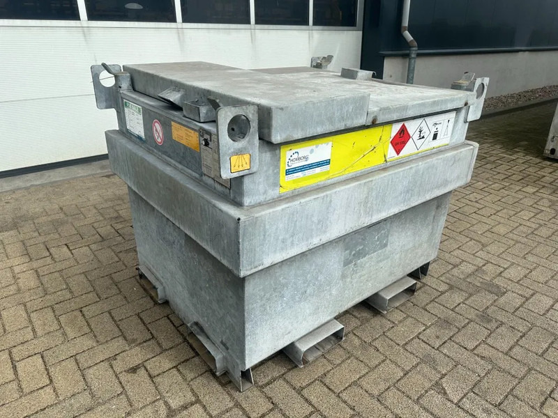 Kiwa IBC Steenbergen 750 liter Dieseltank met Handpomp Milieutank Gegalvaniseerd - Storage tank: picture 2 Kiwa IBC Steenbergen 750 liter Dieseltank met Handpomp Milieutank Gegalvaniseerd - Storage tank: picture 2
