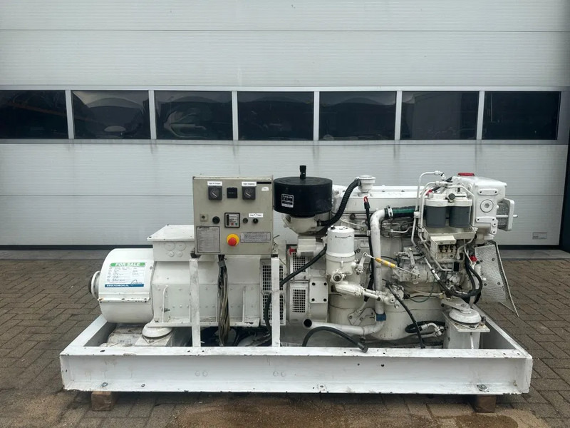 MTU 6R 099 Mercedes Benz OM 366 A 96 kVA Marine generatorset - Generator set: picture 1 MTU 6R 099 Mercedes Benz OM 366 A 96 kVA Marine generatorset - Generator set: picture 1