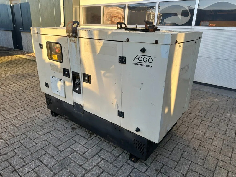 Mitsubishi S4Q Fogo Mecc Alte Spa 20 kVA Silent generatorset - Generator set: picture 4 Mitsubishi S4Q Fogo Mecc Alte Spa 20 kVA Silent generatorset - Generator set: picture 4