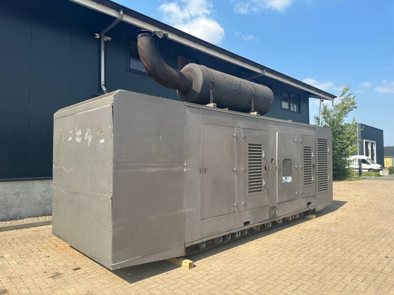 Perkins 4006-23TAG3A Stamford 900 kVA Silent generatorset - Generator set: picture 4 Perkins 4006-23TAG3A Stamford 900 kVA Silent generatorset - Generator set: picture 4