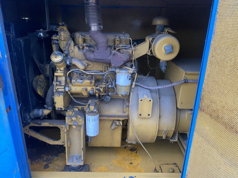 Perkins Stamford 16 kVA Silent generatorset - Generator set: picture 3 Perkins Stamford 16 kVA Silent generatorset - Generator set: picture 3