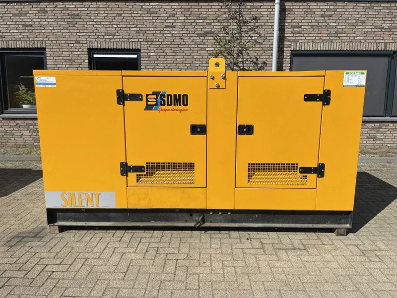 SDMO Cummins Leroy Somer 150 kVA silent - Generator set: picture 2 SDMO Cummins Leroy Somer 150 kVA silent - Generator set: picture 2