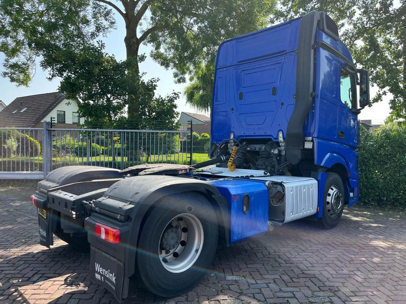 Tractor truck Mercedes-Benz Actros 1940: picture 11 Tractor truck Mercedes-Benz Actros 1940: picture 11