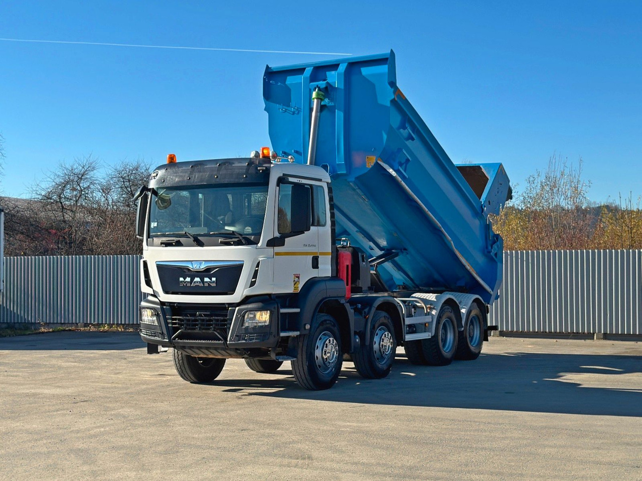 MAN TGS 35.440 * KIPPER WANNA * 8x4 * TOP - Tipper, Crane truck: picture 4 MAN TGS 35.440 * KIPPER WANNA * 8x4 * TOP - Tipper, Crane truck: picture 4
