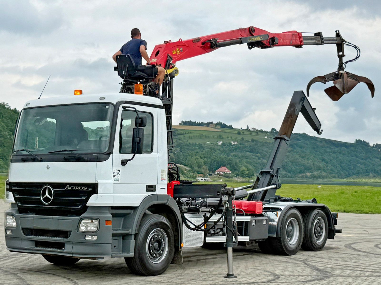Mercedes-Benz ACTROS 2541 * ABROLLKIPPER * EPSILON E140Z81*TOP - Hook lift truck, Crane truck: picture 2 Mercedes-Benz ACTROS 2541 * ABROLLKIPPER * EPSILON E140Z81*TOP - Hook lift truck, Crane truck: picture 2