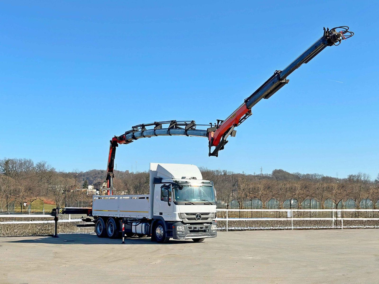 Mercedes-Benz ACTROS 2636 *PK 33002-EH E+JIB PJ 060B* 6x4 *TOP - Crane truck, Dropside/ Flatbed truck: picture 2 Mercedes-Benz ACTROS 2636 *PK 33002-EH E+JIB PJ 060B* 6x4 *TOP - Crane truck, Dropside/ Flatbed truck: picture 2