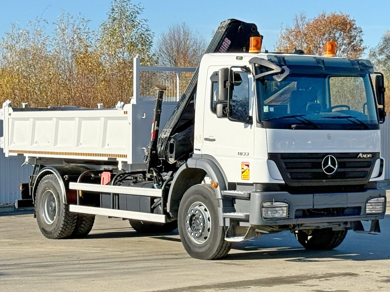 Mercedes-Benz AXOR 1833 * HIAB 144 B - 3 HIDUO + FUNK * TOP - Tipper, Crane truck: picture 4 Mercedes-Benz AXOR 1833 * HIAB 144 B - 3 HIDUO + FUNK * TOP - Tipper, Crane truck: picture 4