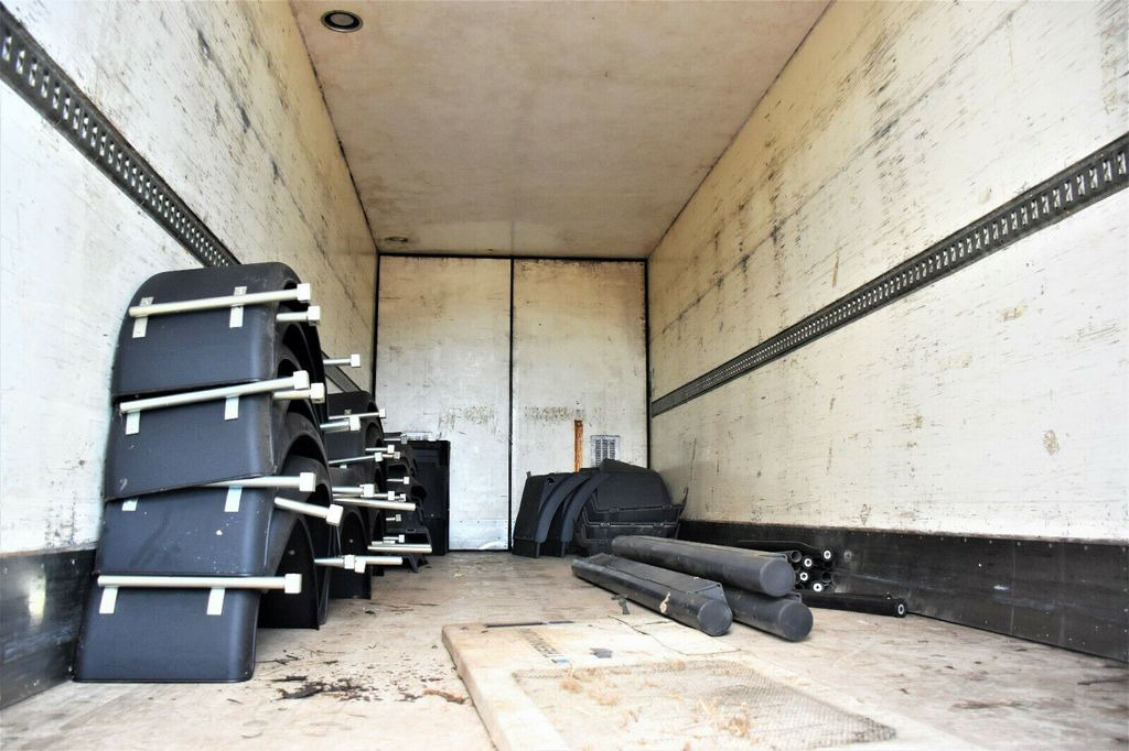 ROLFO C201 KÜHLKOFFER 7,71 m* Topzustand! ROLFO C201 KÜHLKOFFER 7,71 m* - Refrigerator trailer: picture 5 ROLFO C201 KÜHLKOFFER 7,71 m* Topzustand! ROLFO C201 KÜHLKOFFER 7,71 m* - Refrigerator trailer: picture 5