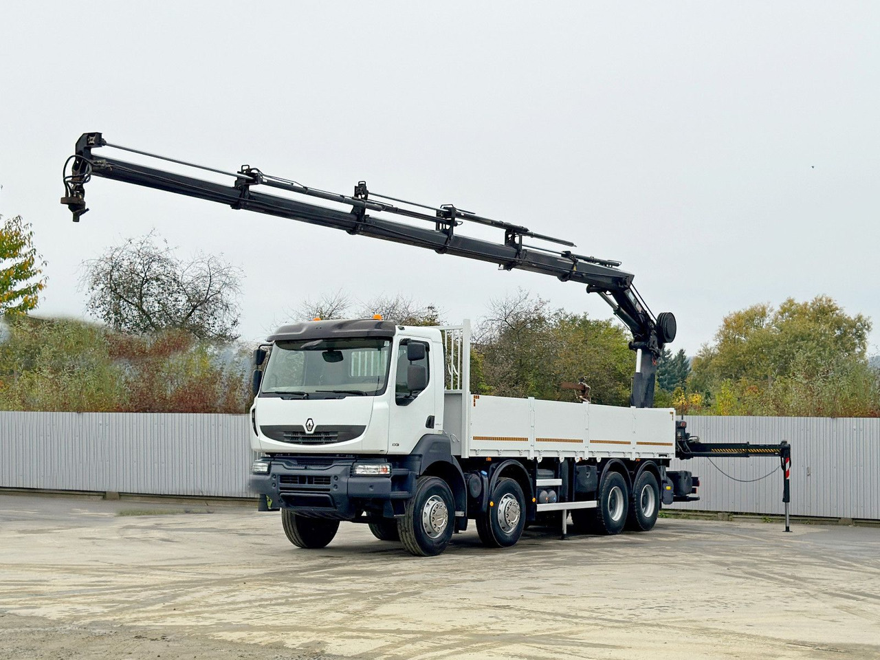 Renault KERAX 430 * HIAB 211 EP-5 HIDUO /FUNK *8x4 - Crane truck: picture 2 Renault KERAX 430 * HIAB 211 EP-5 HIDUO /FUNK *8x4 - Crane truck: picture 2