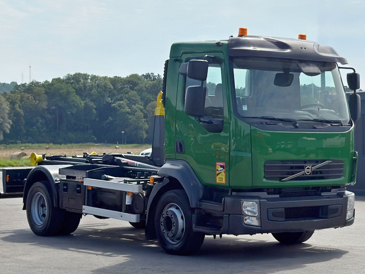 Volvo FL 280 * Abrollkipper * TOPZUSTAND - Hook lift truck: picture 4 Volvo FL 280 * Abrollkipper * TOPZUSTAND - Hook lift truck: picture 4