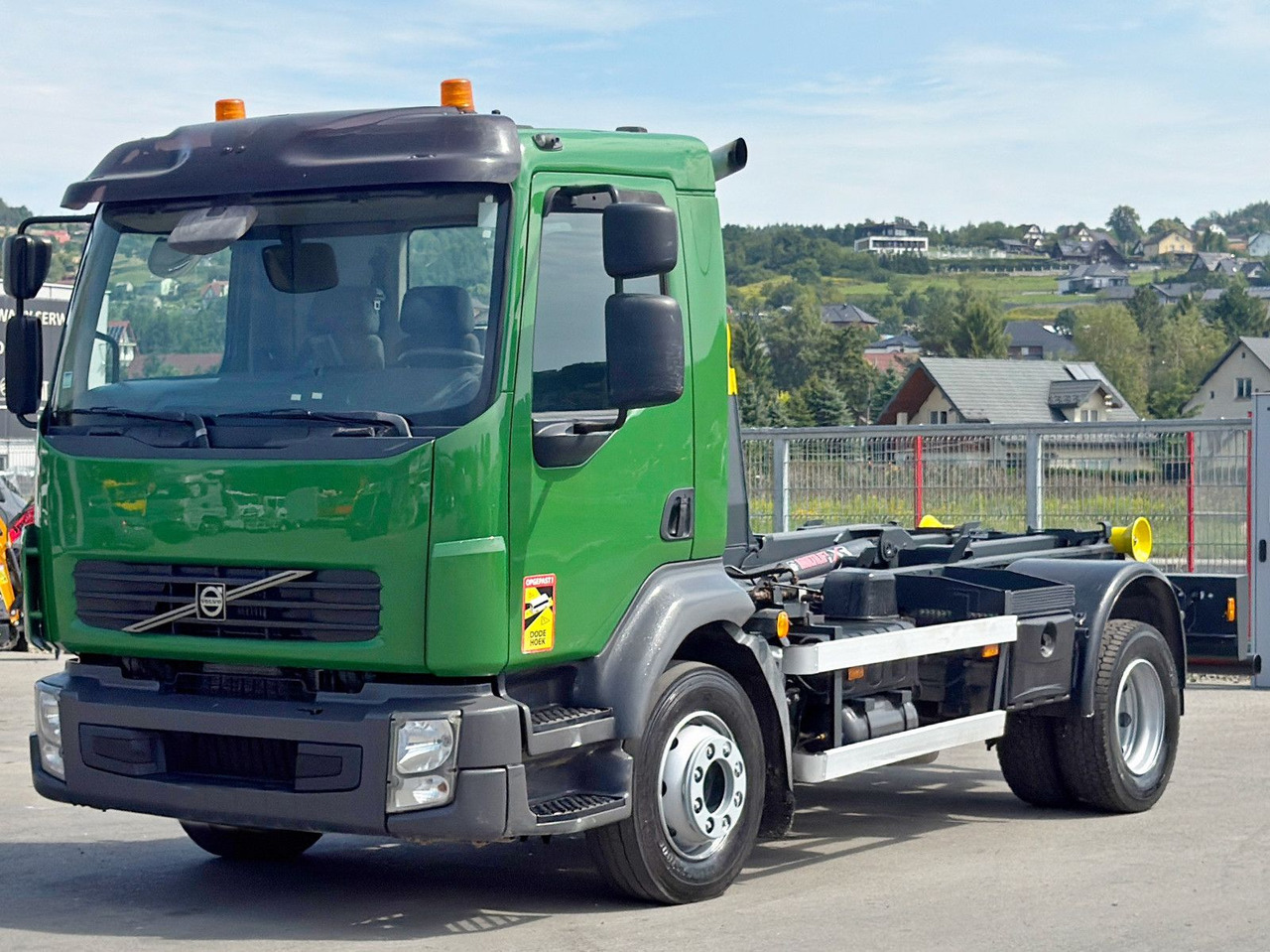 Volvo FL 280 * Abrollkipper * TOPZUSTAND - Hook lift truck: picture 3 Volvo FL 280 * Abrollkipper * TOPZUSTAND - Hook lift truck: picture 3