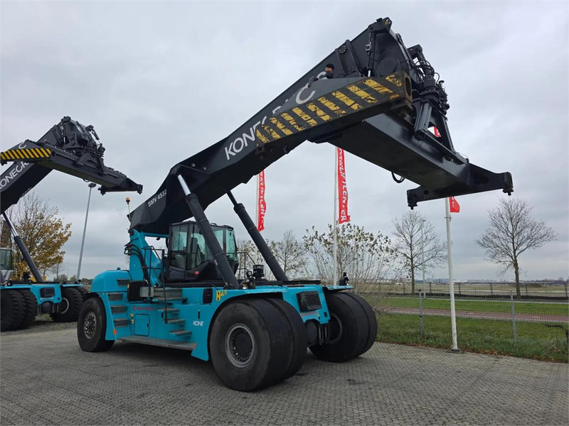 KONECRANES SMV 4532 TC5 - Reach stacker: picture 3 KONECRANES SMV 4532 TC5 - Reach stacker: picture 3