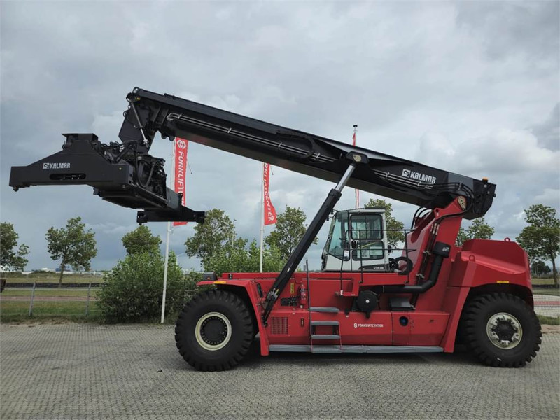 Kalmar DRU450-62S5 - Reach stacker: picture 2 Kalmar DRU450-62S5 - Reach stacker: picture 2