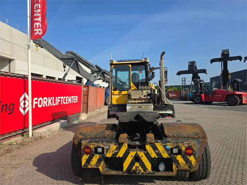 Terberg RT223 4x4 - Terminal tractor: picture 5 Terberg RT223 4x4 - Terminal tractor: picture 5