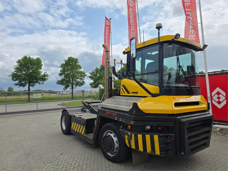 Terberg RT283 4x4 - Terminal tractor: picture 1 Terberg RT283 4x4 - Terminal tractor: picture 1