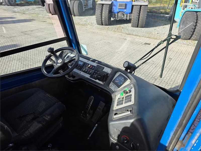 Terminal tractor Terberg YT222: picture 15 Terminal tractor Terberg YT222: picture 15