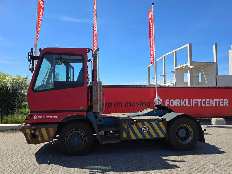 Terberg YT222 - Terminal tractor: picture 4 Terberg YT222 - Terminal tractor: picture 4