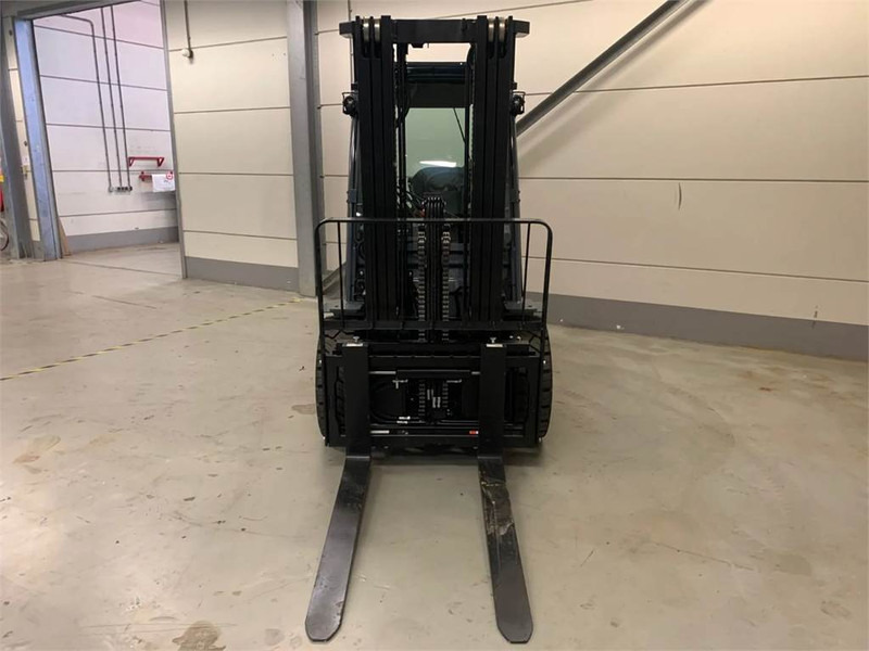 Toyota 52-8FDJF35 - Diesel forklift: picture 5 Toyota 52-8FDJF35 - Diesel forklift: picture 5