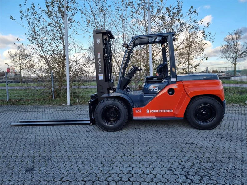 Toyota 8FD70F - Diesel forklift: picture 2 Toyota 8FD70F - Diesel forklift: picture 2