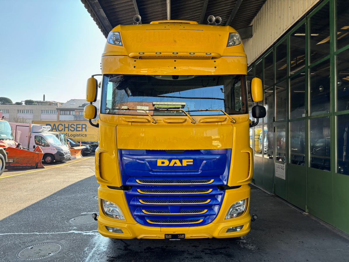 DAF FAN XF 530 LD Jumbo - Curtain side truck: picture 3 DAF FAN XF 530 LD Jumbo - Curtain side truck: picture 3