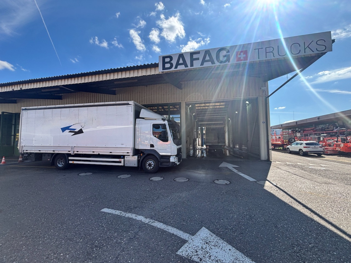 VOLVO FL-280 - Curtain side truck: picture 2 VOLVO FL-280 - Curtain side truck: picture 2