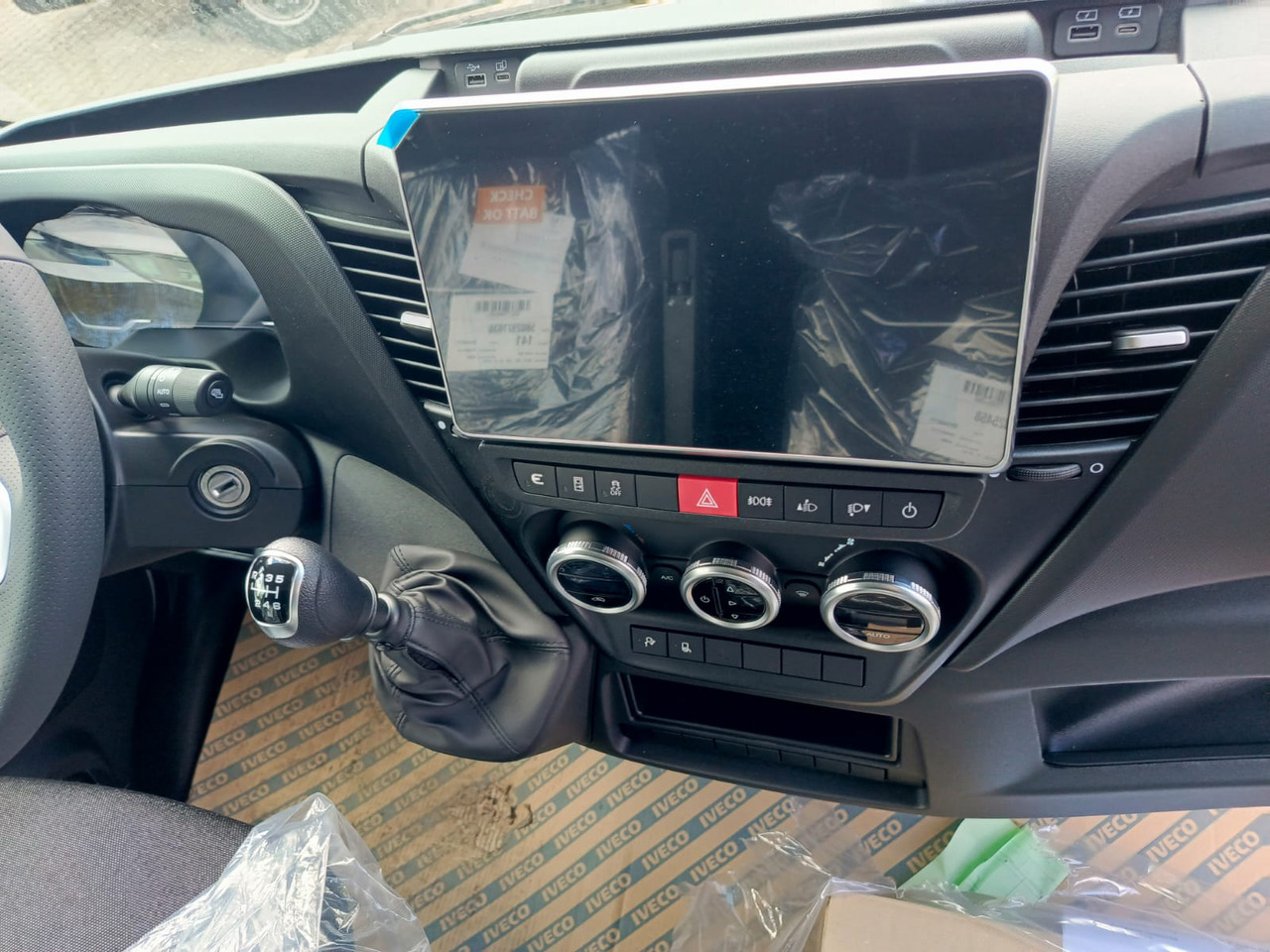 IVECO Daily 35 180 7-Sitzer - Passenger van, Combi van: picture 5 IVECO Daily 35 180 7-Sitzer - Passenger van, Combi van: picture 5