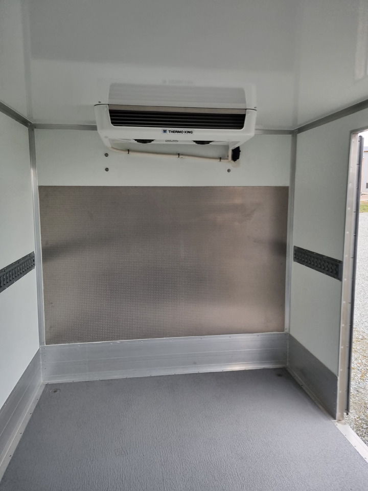 Renault Master Kühlkoffer O°/+20°C 230V Standkühlung - Refrigerated delivery van: picture 5 Renault Master Kühlkoffer O°/+20°C 230V Standkühlung - Refrigerated delivery van: picture 5